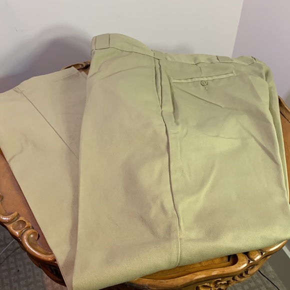 Dickie’s 874 original fit khakis - logo patch removed - Picture 6 of 10